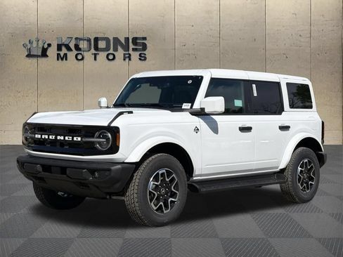 New 2026 Ford Bronco Outer Banks AWD/4WD image 1