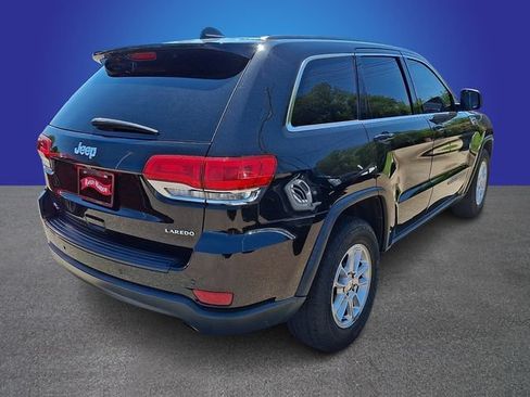 Used 2019 Jeep Grand Cherokee Laredo RWD image 3