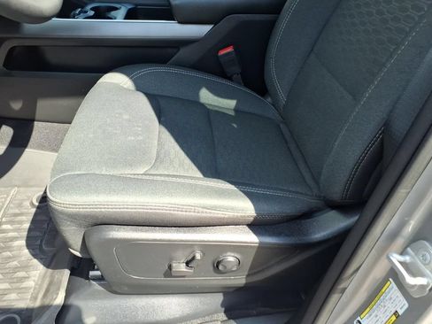 Used 2025 RAM 1500 Big Horn AWD/4WD image 10
