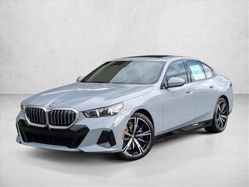 Used 2026 BMW 530i xDrive w/ M Sport Package image 1