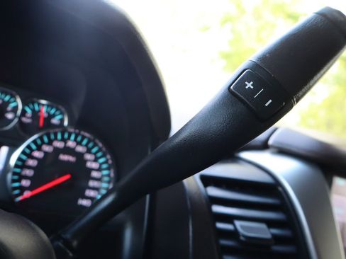 Used 2015 Chevrolet Tahoe LTZ image 35