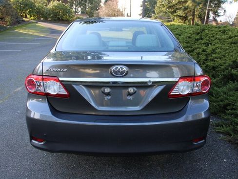 Used 2013 Toyota Corolla L image 10