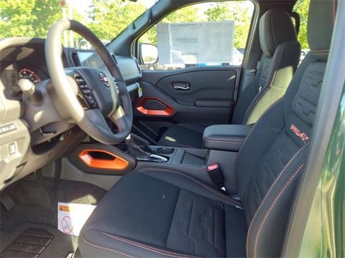 Certified 2025 Nissan Frontier PRO-4X w/ Pro Convenience Package image 5