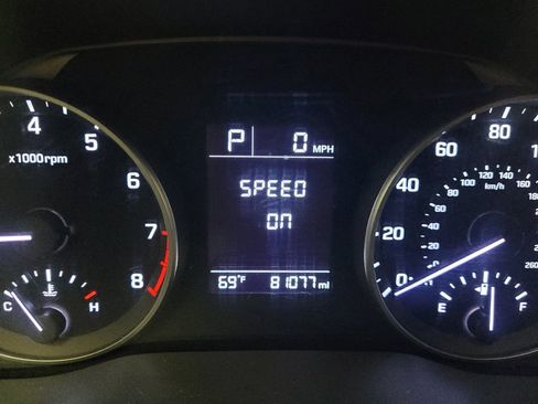 Used 2018 Hyundai Elantra SE FWD image 23