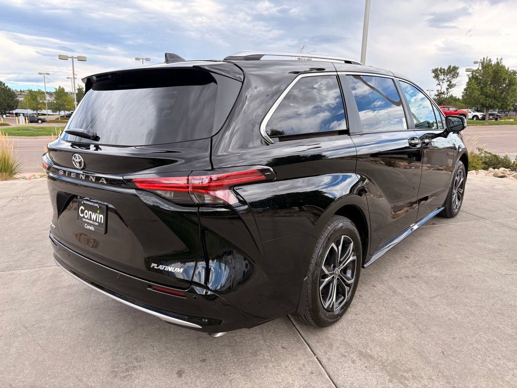 Used 2026 Toyota Sienna Platinum AWD/4WD image 8