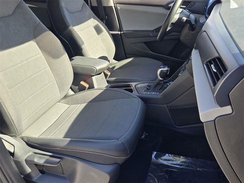 Used 2022 Volkswagen Taos SE w/ Driver Assistance Package image 21