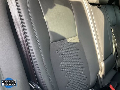 Used 2019 Land Rover Discovery Sport SE image 54