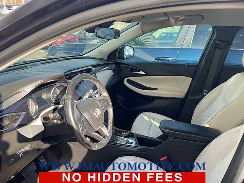 Used 2021 Buick Encore GX Select image 2
