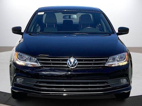 Used 2016 Volkswagen Jetta Sport image 3