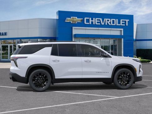 New 2026 Chevrolet Traverse LT w/ Midnight/Sport Edition image 5