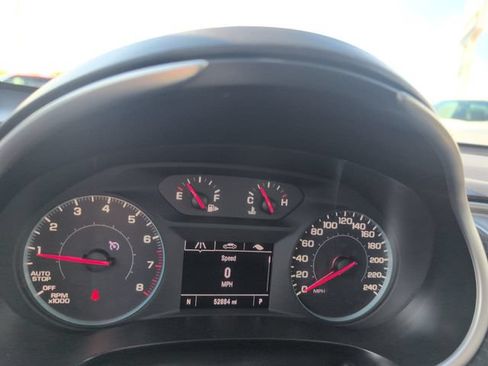 Used 2023 Chevrolet Malibu LT FWD image 17