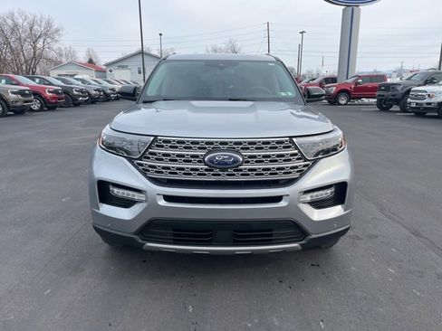 Used 2022 Ford Explorer Limited w/ Equipment Group 301A image 2