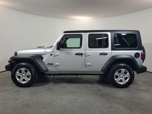 Used 2022 Jeep Wrangler Unlimited Sport image 4