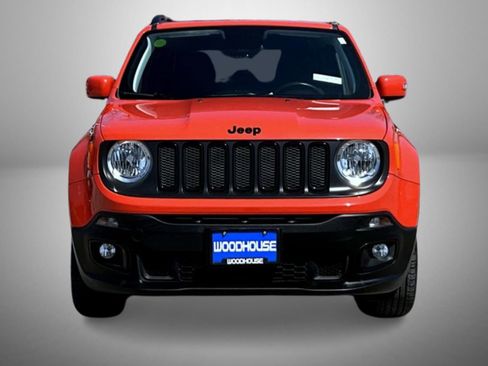 Used 2018 Jeep Renegade Altitude image 2