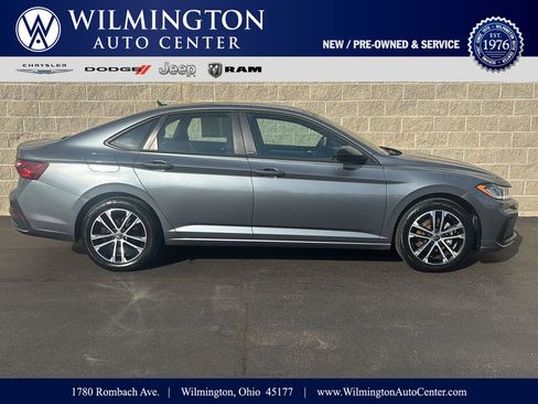 Used 2025 Volkswagen Jetta Sport FWD image 1