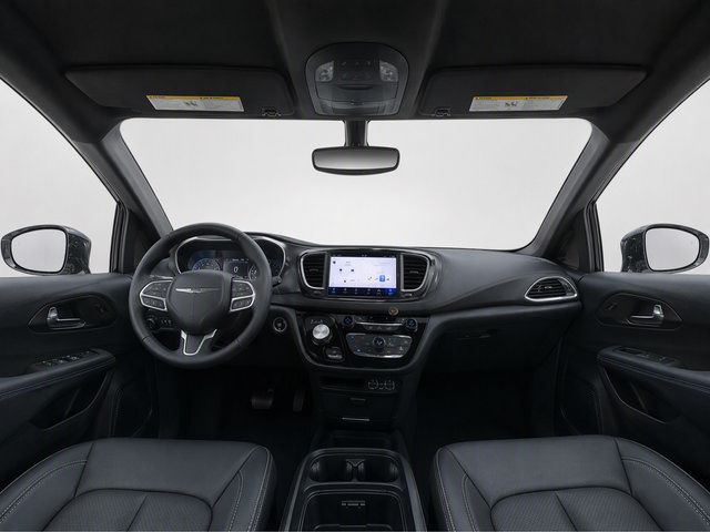 Used 2025 Chrysler Pacifica Select FWD image 12