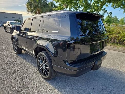 Used 2025 Lexus GX 550 w/ Accessory Package (Z1) AWD/4WD image 3