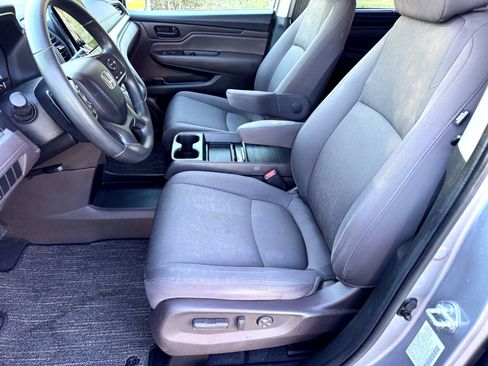Used 2022 Honda Odyssey EX image 12