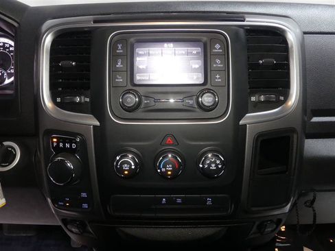 Used 2022 RAM 1500 Warlock AWD/4WD image 32