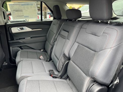 New 2026 Ford Explorer Active AWD/4WD image 12
