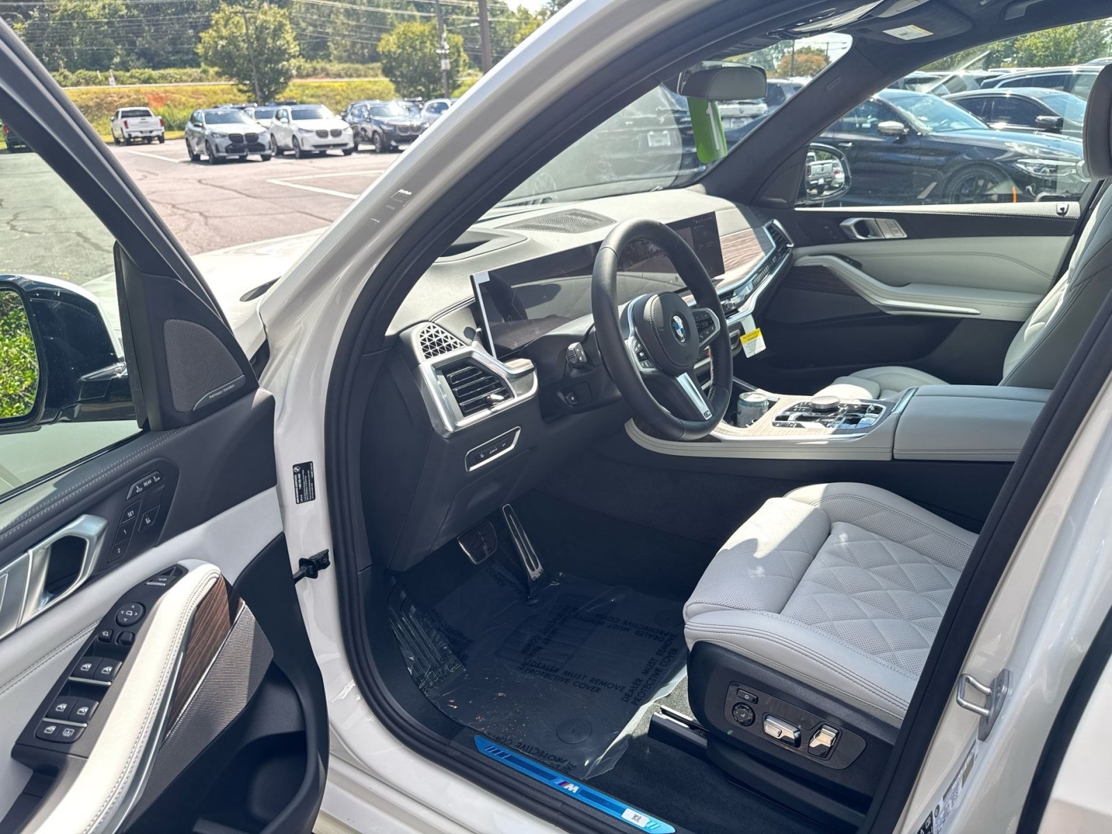 New 2027 BMW X7 xDrive40i w/ M Sport Package AWD/4WD image 10