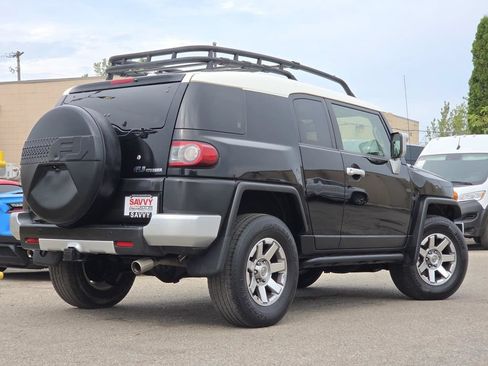 Used 2014 Toyota FJ Cruiser 4WD w/ Upgrade Package image 14