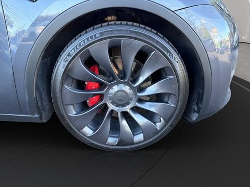 Used 2022 Tesla Model Y Performance image 24