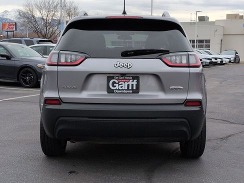 Used 2019 Jeep Cherokee Latitude w/ Popular Appearance Group image 7