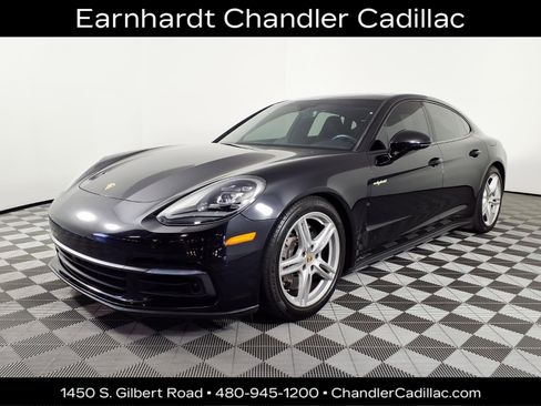 Used 2018 Porsche Panamera 4 AWD/4WD image 1