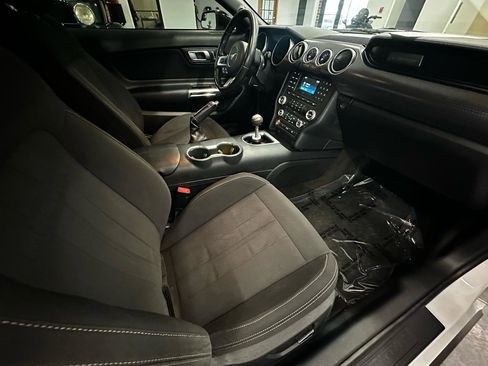 Used 2018 Ford Mustang GT w/ GT Performance Package RWD image 13