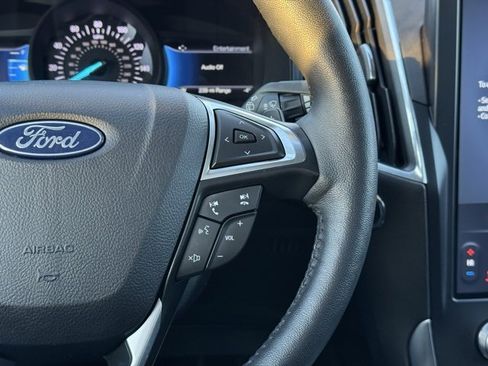 Certified 2022 Ford Edge Titanium w/ Class II Trailer Tow Package image 26