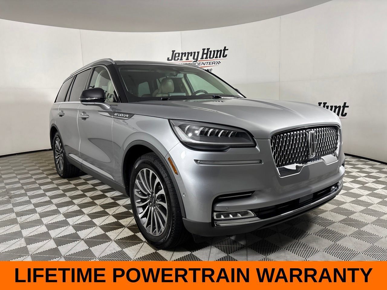 Used 2020 Lincoln Aviator Reserve w/ Equipment Group 201A AWD/4WD image 4
