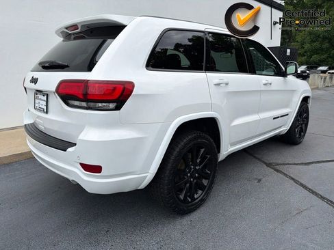 Certified 2021 Jeep Grand Cherokee Laredo X AWD/4WD image 11