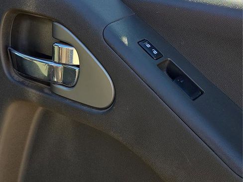 Used 2014 Nissan Frontier Desert Runner image 13