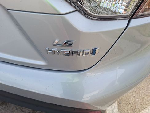 Used 2023 Toyota Corolla LE image 12