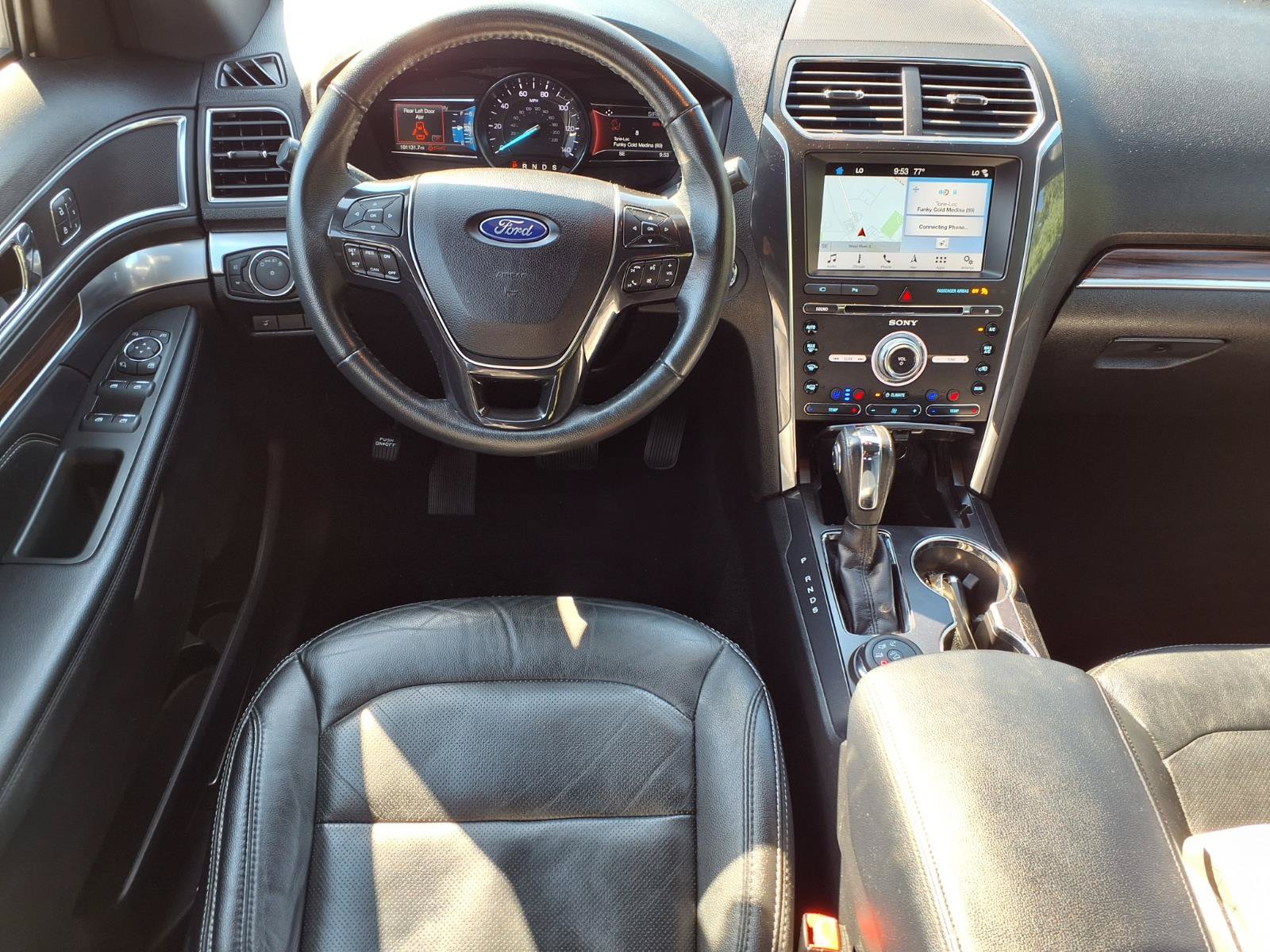 Used 2018 Ford Explorer Limited AWD/4WD image 2