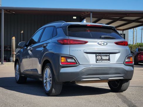 Used 2021 Hyundai Kona SEL Plus FWD image 5