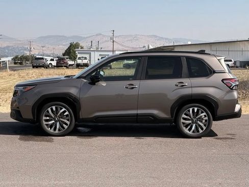 Certified 2025 Subaru Forester Touring AWD/4WD image 3