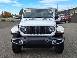 Certified 2024 Jeep Gladiator Sport video 2