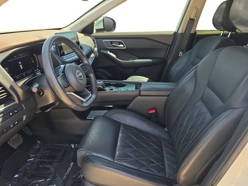Used 2023 Nissan Rogue Platinum w/ Platinum Premium Package FWD image 10