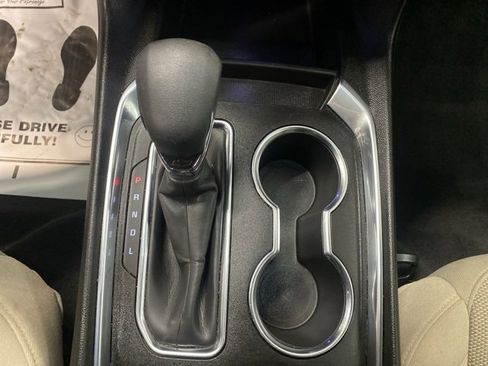 Certified 2022 Chevrolet Traverse LS image 24