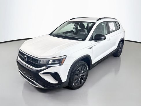 Used 2022 Volkswagen Taos S FWD image 3
