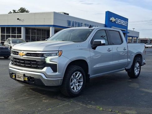 Used 2022 Chevrolet Silverado 1500 LT image 3