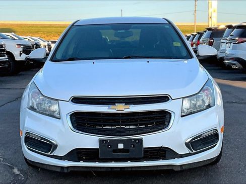 Used 2015 Chevrolet Cruze LT FWD image 3