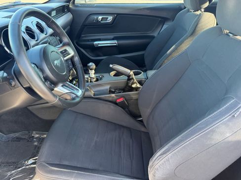 Used 2017 Ford Mustang GT RWD image 13