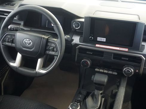 New 2026 Toyota 4Runner SR5 AWD/4WD image 27