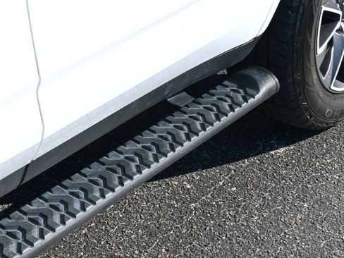 Used 2021 Chevrolet Tahoe Z71 image 33