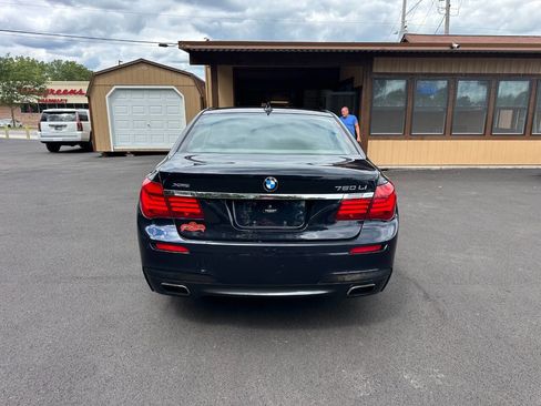 Used 2013 BMW 750Li xDrive image 4