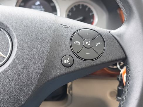 Used 2012 Mercedes-Benz GLK 350 4MATIC image 21