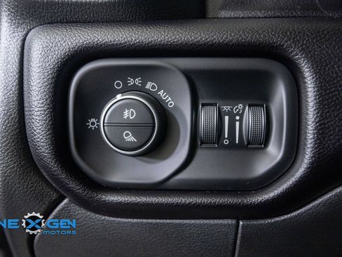 Used 2021 RAM 3500 Laramie AWD/4WD image 13